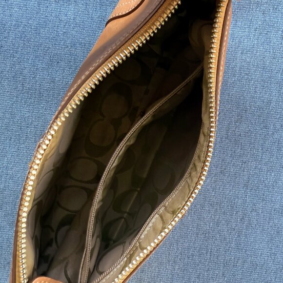 Coach Hamptons Mini Baguette in tan leather Y2K - Picture 10 of 13